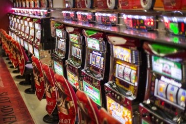 Live Sakong dealer at jupitertogel table with multi-camera studio view showing card layout and player positions